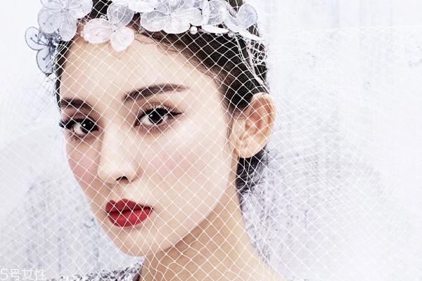 头大剪什么头发好看 避开4点比中分显脸小