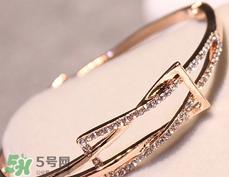 送女生手镯代表什么?男生送女生手镯的含义