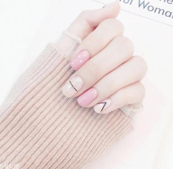 2022美甲流行色显手白 推荐这四大色