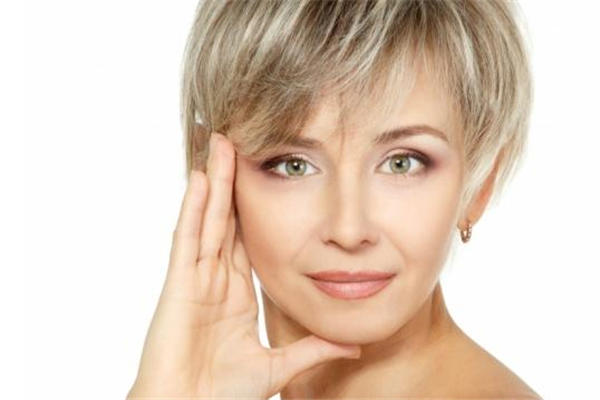 彩光嫩肤后多久能化妆 最好一周以后