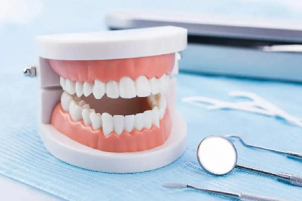 武汉矫正牙齿哪家医院好 武汉矫正牙齿多少钱