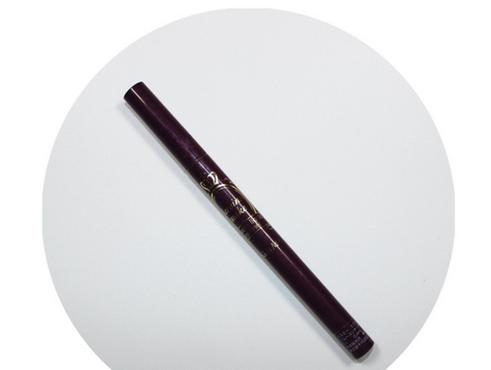 眼线液哪个牌子好用不晕染？眼角下垂画眼线图解