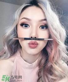 夏天头发染什么颜色好看 夏天染什么颜色的头发好看