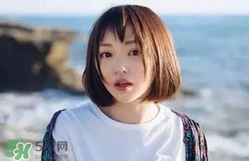 夏天头发染什么颜色好看 夏天染什么颜色的头发好看