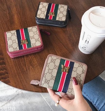 钱包软皮好还是硬皮好？钱包皮质软硬对比