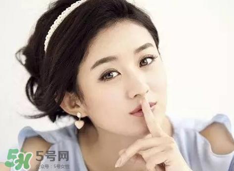 眉毛上长痘痘是什么原因?眉毛上长痘痘是怎么回事?