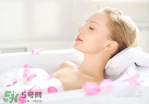 牛奶浴多久泡一次最好?牛奶浴一次泡多久?