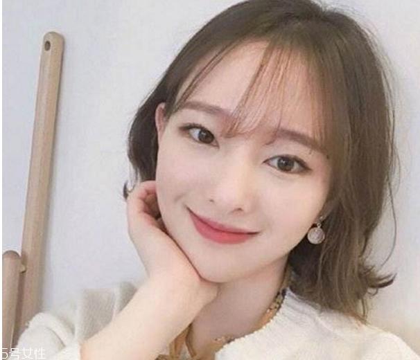 2019最流行的网红刘海 2019最新流行发型女