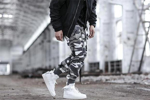 2020年流行什么裤子男 2020男生裤子流行趋势