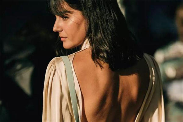 背部吸脂一般多少钱 背部吸脂手术价格