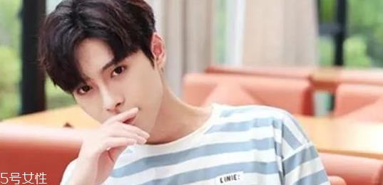 男生夏天该剪什么发型才帅 男生夏季发型推荐