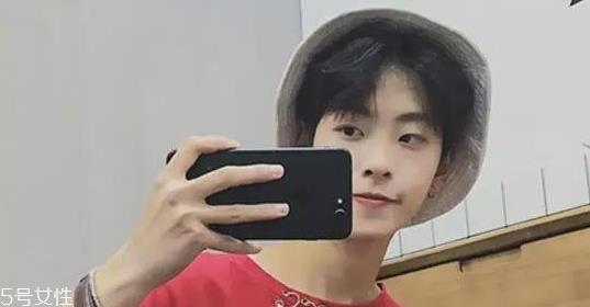 男生夏天该剪什么发型才帅 男生夏季发型推荐