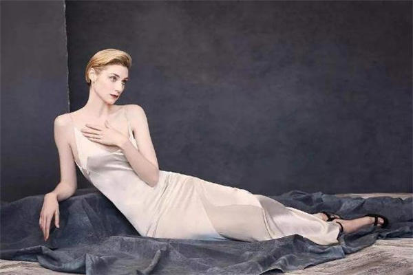 激光去颈纹多少钱 激光去颈纹手术价格