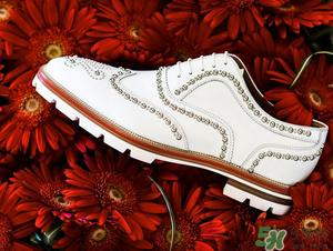 cl鞋子一般多少钱？Christian Louboutin鞋子专柜价格