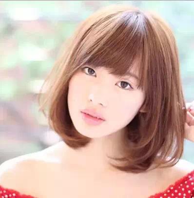 头发少的女生适合什么发型