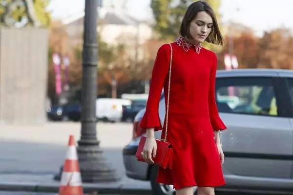 红色该怎么搭配 红色怎么搭配不土气