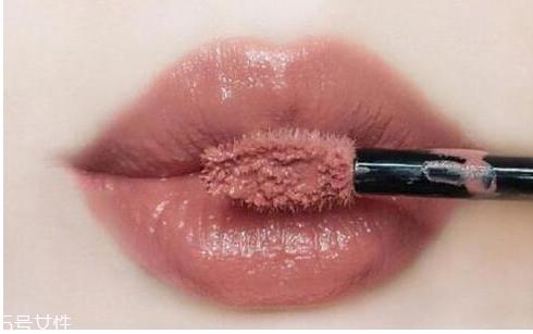 欧莱雅唇釉有哪些 欧莱雅唇釉试色