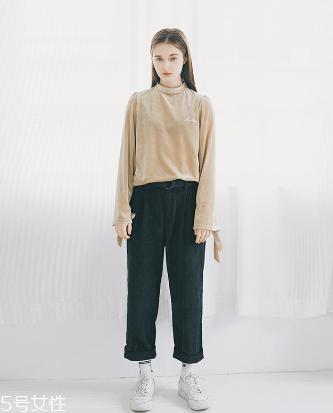 灯芯绒衣服怎么搭配?带你提升时尚感与高级感