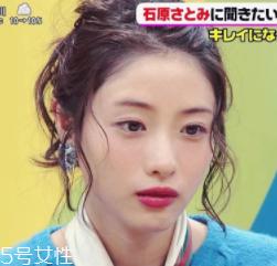 2018开年爆款色莓果紫，怎么涂更美？