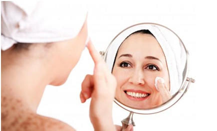 脸上有红血丝如何修复 敏感肌肤去红血丝用什么牌子护肤品好