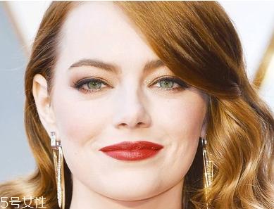 nars黑管口红试色大全 nars口红真假辨别方法