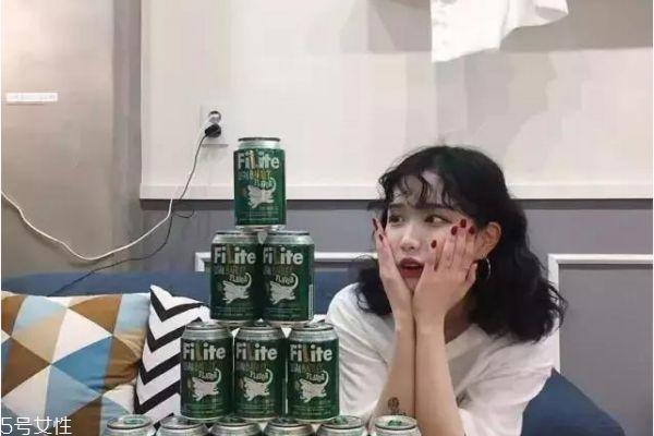 齐肩短发烫什么卷好看 齐肩发这样弄最好看