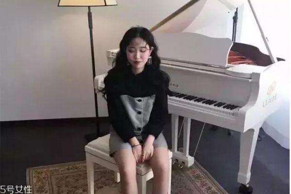 齐肩短发烫什么卷好看 齐肩发这样弄最好看