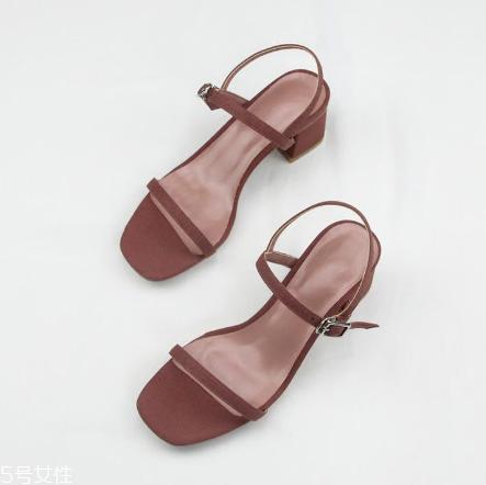 复古服装搭配图片 复古风衣服搭配技巧