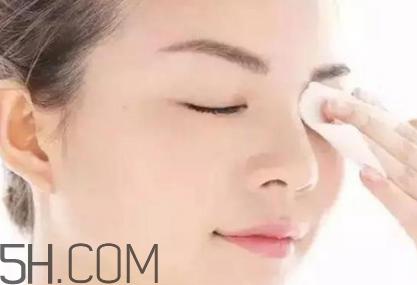 卸妆油的正确用法 好用的卸妆油推荐