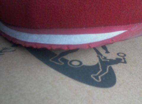 361度鞋子真假怎么看?361度运动鞋真伪对比图