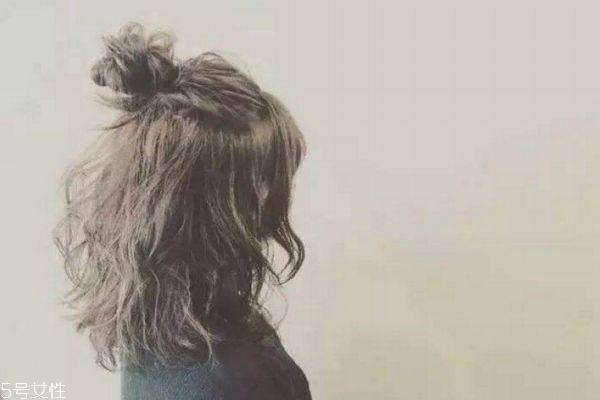 2019年流行什么卷发 2019年流行的长发波浪卷