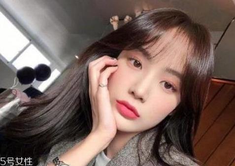 2019年流行什么卷发 2019年流行的长发波浪卷