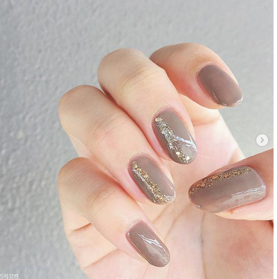 棕色指甲油哪个牌子好 5款开架棕色指甲油推荐