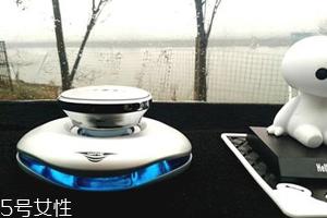 汽车香水座怎么加香水?用滴管注入原瓶