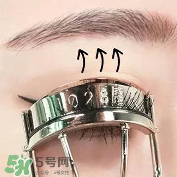 精致妆容的正确步骤 怎么化一个精致的妆容