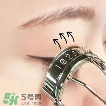 精致妆容的正确步骤 怎么化一个精致的妆容