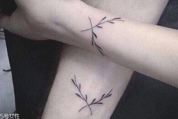 情侣纹什么图案好 情侣纹身手腕小图案