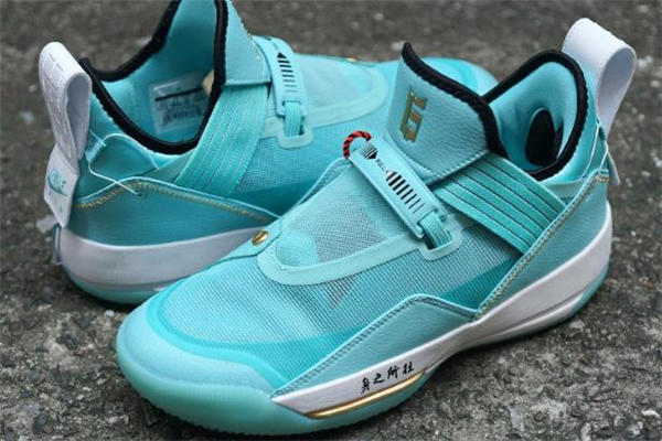 aj33 se和kd12哪个好 aj33se和kd12实战对比测评