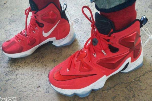 篮球鞋的碳板有什么用 在运动中很关键