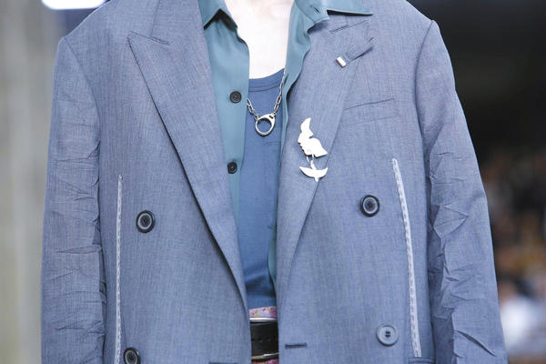 蒂芙尼胸针价格如何 男士西装胸针如何挑选