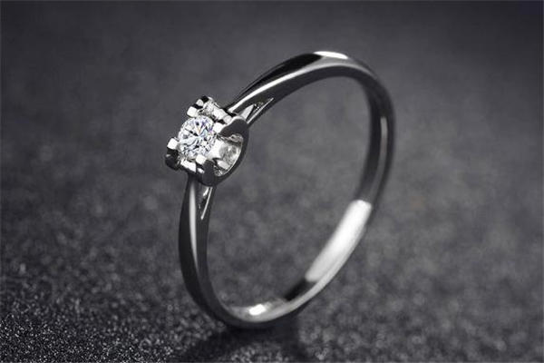 周大生30分钻戒多少钱 周大生30分钻戒价格