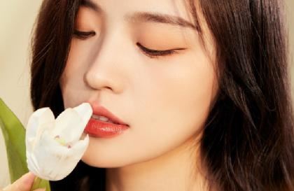 大型大巴车最后一排被轮流问好 在车里被要了好几次