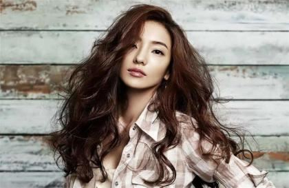 大美人韩彩英曾今拍过的三级片，看得热血沸腾