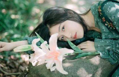 抱抱的时候下面贴在一起蹭 为什么男生喜欢手先进去