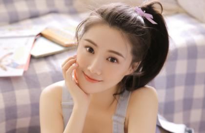 抱抱的时候下面贴在一起蹭 为什么男生喜欢手先进去