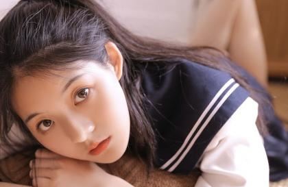 学长在地铁里怎么可以这样呢 几个学长一起不停的要我