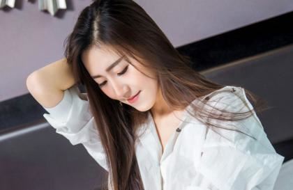 结婚第一天发现老公太大了 做得太猛差点被玩坏了