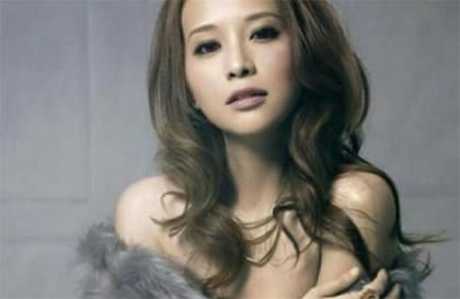 林雅诗拍过哪些三级 大尺度未删减戏码曝光