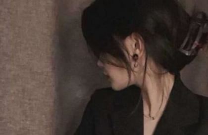 遇到一个很猛的客人 两个人一前一后攻击我