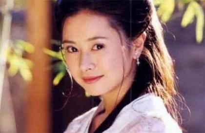 何美钿拍过三级戏吗 何美钿大尺度激情戏份